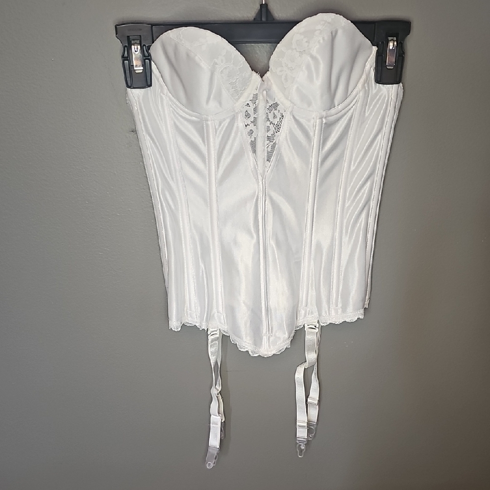 Elegant White Corset Bustier